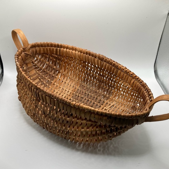 Pre-owned Buttock Splint Weave Basket, handles on each side - Picture 4 of 9